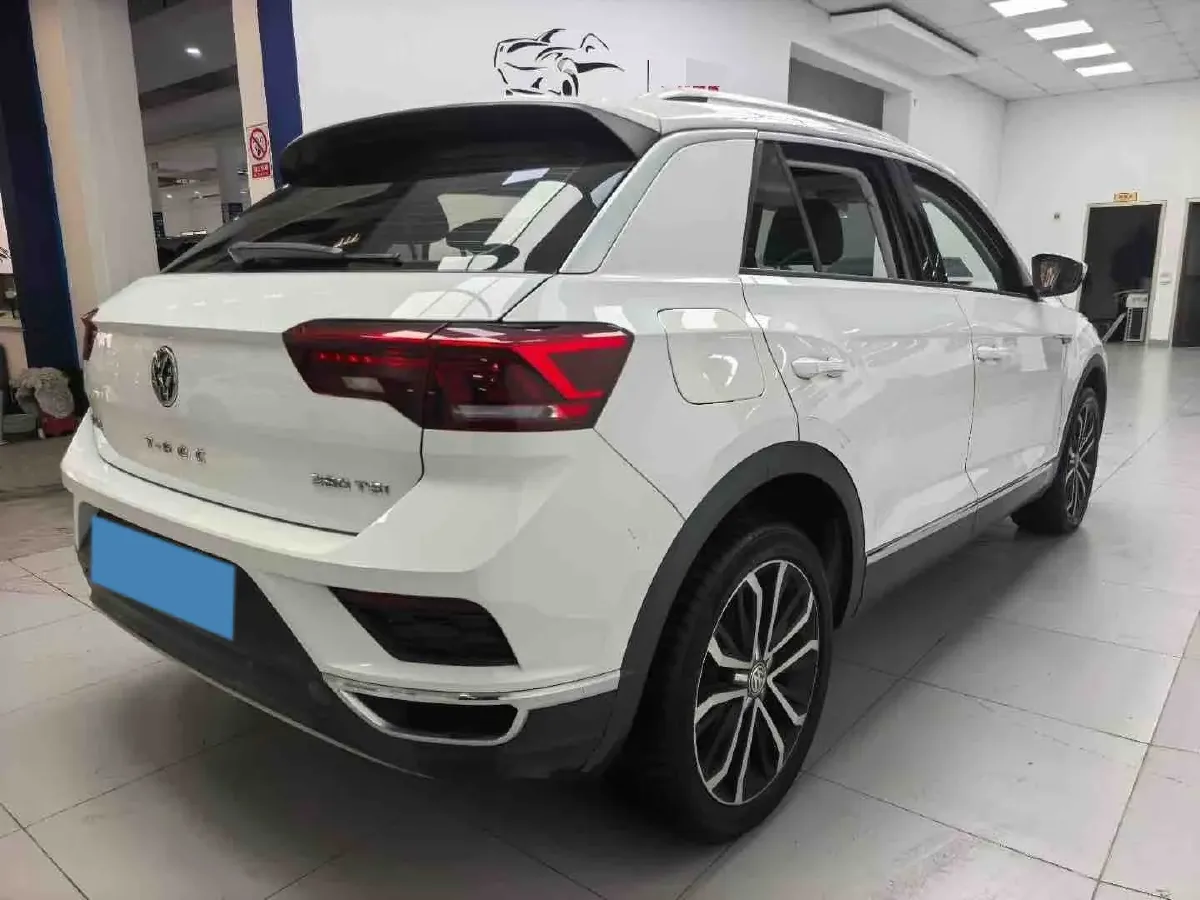 2021 Volkswagen T-Roc 1.4T 150HP L4 7DCT,autocango,china used car exporter,china ev exporter,chinese used car exporter,chinese used ev exporter