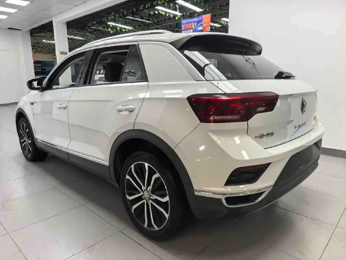 2021 Volkswagen T-Roc 1.4T 150HP L4 7DCT,autocango,china used car exporter,china ev exporter,chinese used car exporter,chinese used ev exporter