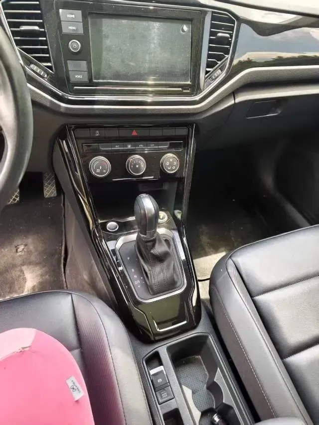 2021 Volkswagen T-Roc 1.4T 150HP L4 7DCT,autocango,china used car exporter,china ev exporter,chinese used car exporter,chinese used ev exporter