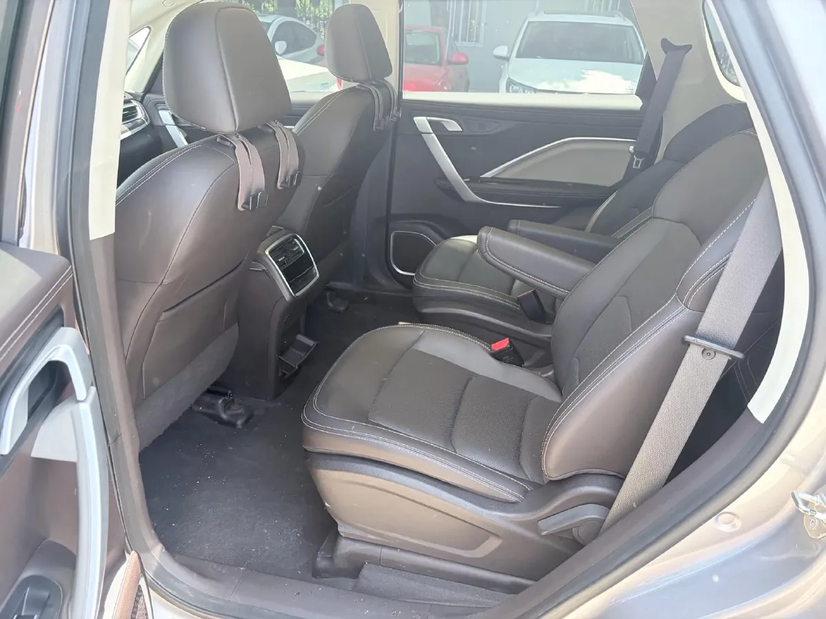 2021 Geely JiaJi 1.8T 184HP L4 7DCT,autocango,china used car exporter,china ev exporter,chinese used car exporter,chinese used ev exporter