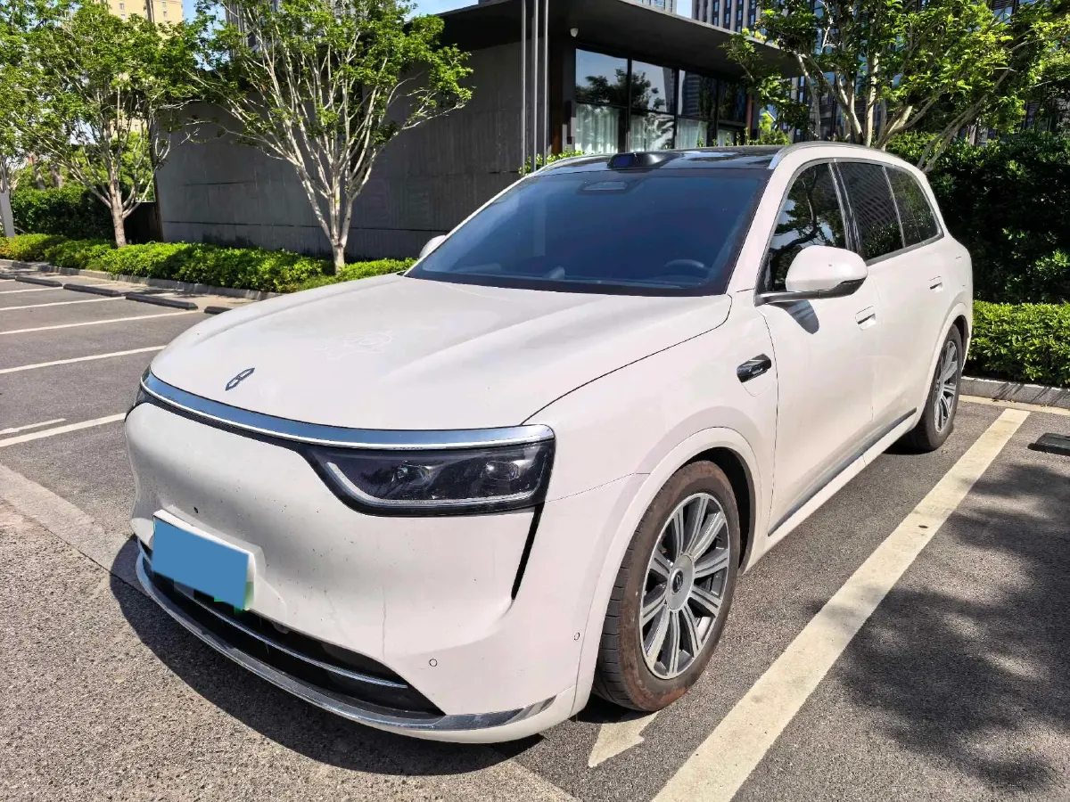 2025 AITO AITO M8 REEV 160HP REEV 53.4KWH,autocango,china used car exporter,china ev exporter,chinese used car exporter,chinese used ev exporter
