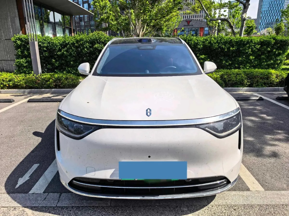 2025 AITO AITO M8 REEV 160HP REEV 53.4KWH,autocango,china used car exporter,china ev exporter,chinese used car exporter,chinese used ev exporter