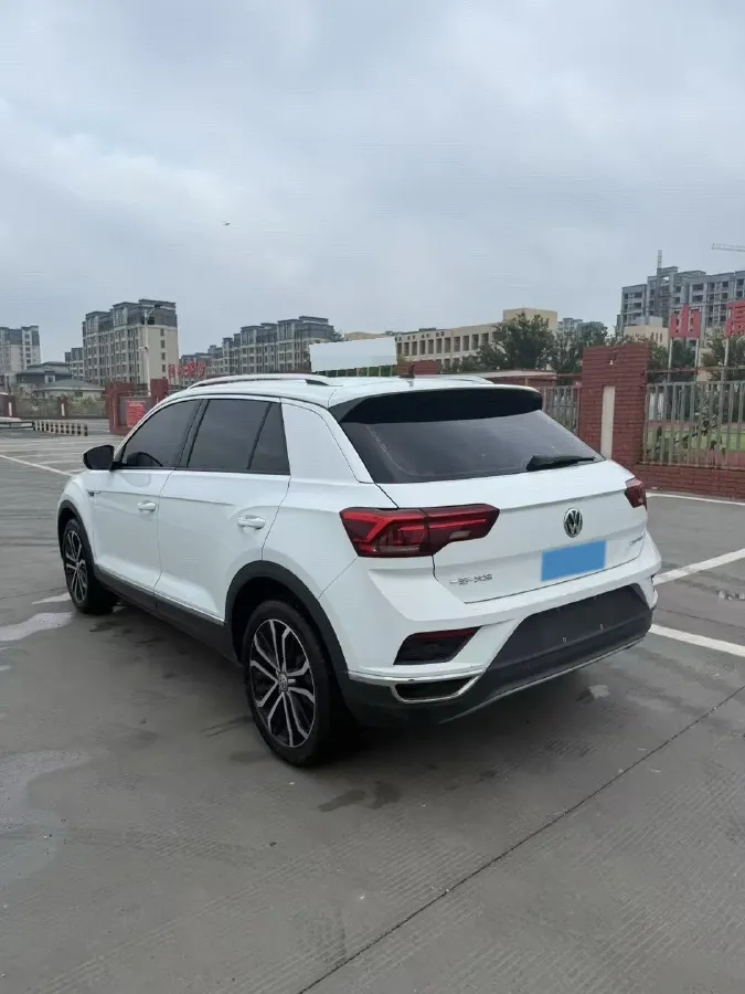 2021 Volkswagen T-Roc 1.4T 150HP L4 7DCT,autocango,china used car exporter,china ev exporter,chinese used car exporter,chinese used ev exporter