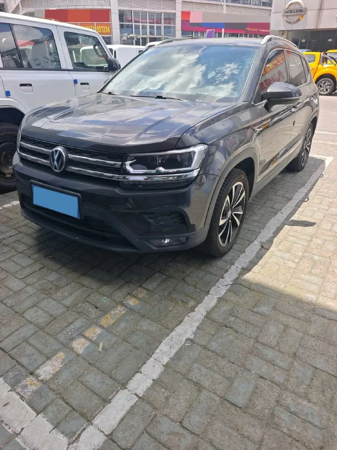 2019 MINI MINI 1.5T 102HP L3 7DCT,autocango,china used car exporter,china ev exporter,chinese used car exporter,chinese used ev exporter