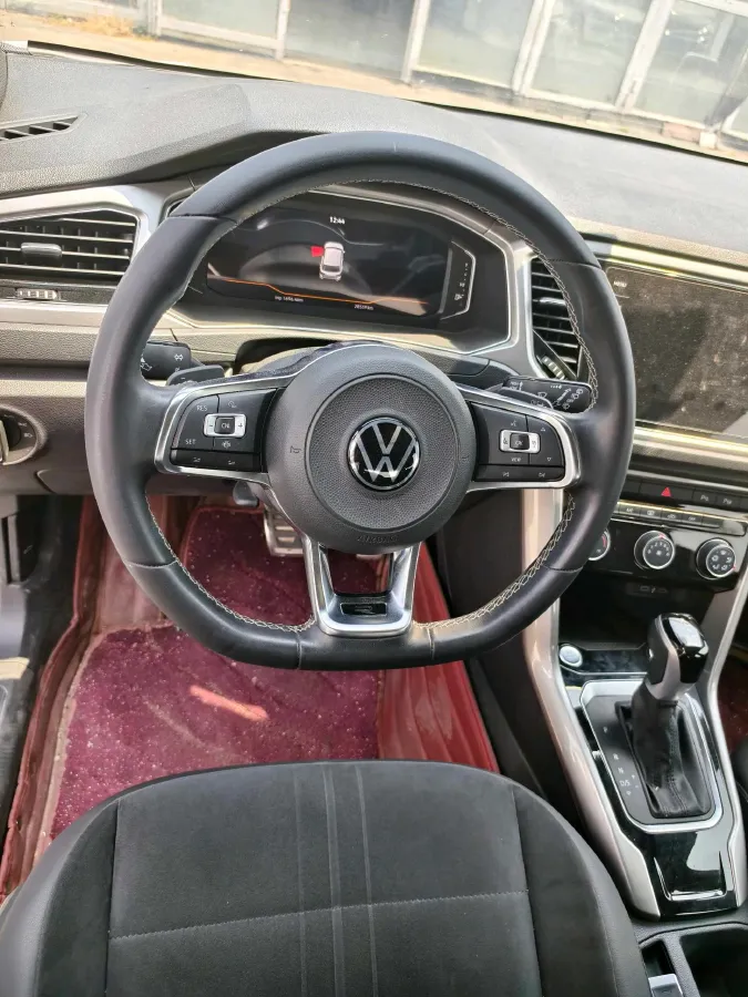 2021 Volkswagen T-Roc 1.4T 150HP L4 7DCT,autocango,china used car exporter,china ev exporter,chinese used car exporter,chinese used ev exporter