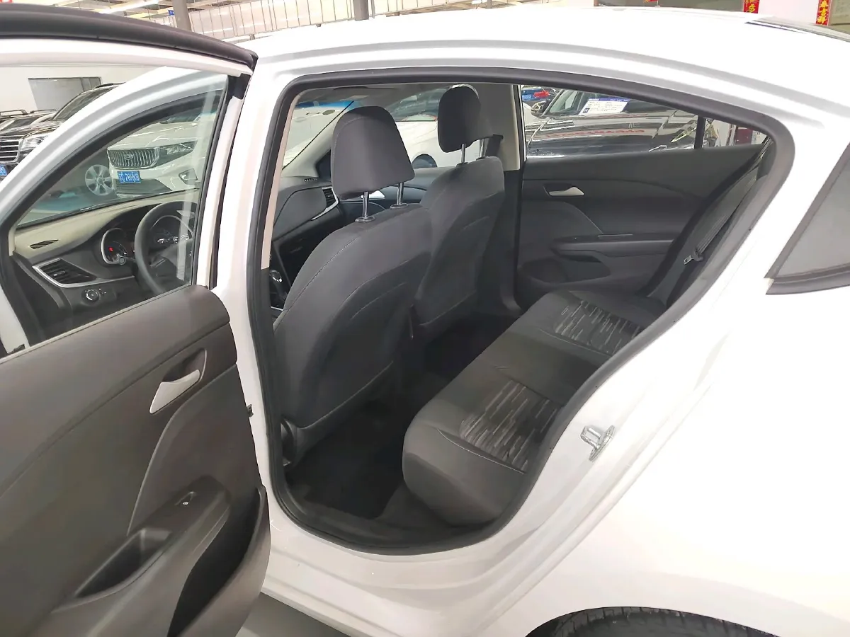 2019 Chevrolet Cavalier 1.5L 113HP L4 6AT,autocango,china used car exporter,china ev exporter,chinese used car exporter,chinese used ev exporter