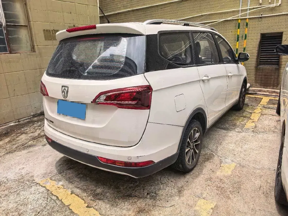 2019 BaoJun 730 1.5T 151HP L4 CVT,autocango,china used car exporter,china ev exporter,chinese used car exporter,chinese used ev exporter