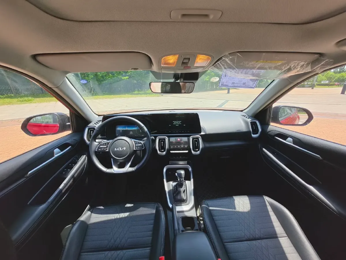 2024 Kia Sonet 1.5L 115HP L4 CVT,autocango,china used car exporter,china ev exporter,chinese used car exporter,chinese used ev exporter