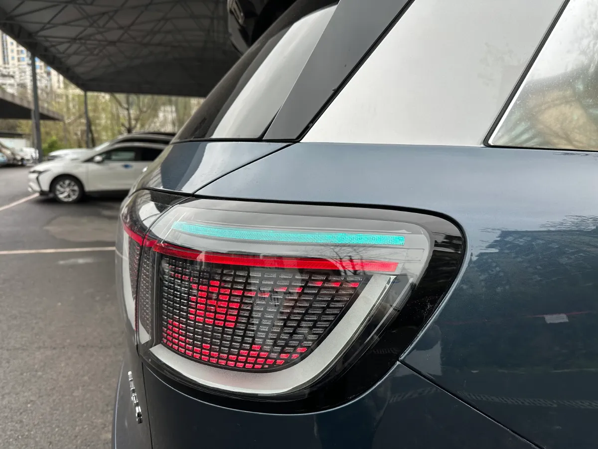 2024 AITO AITO M9 1.5T 152HP L4 REEV 42KWH,autocango,china used car exporter,china ev exporter,chinese used car exporter,chinese used ev exporter
