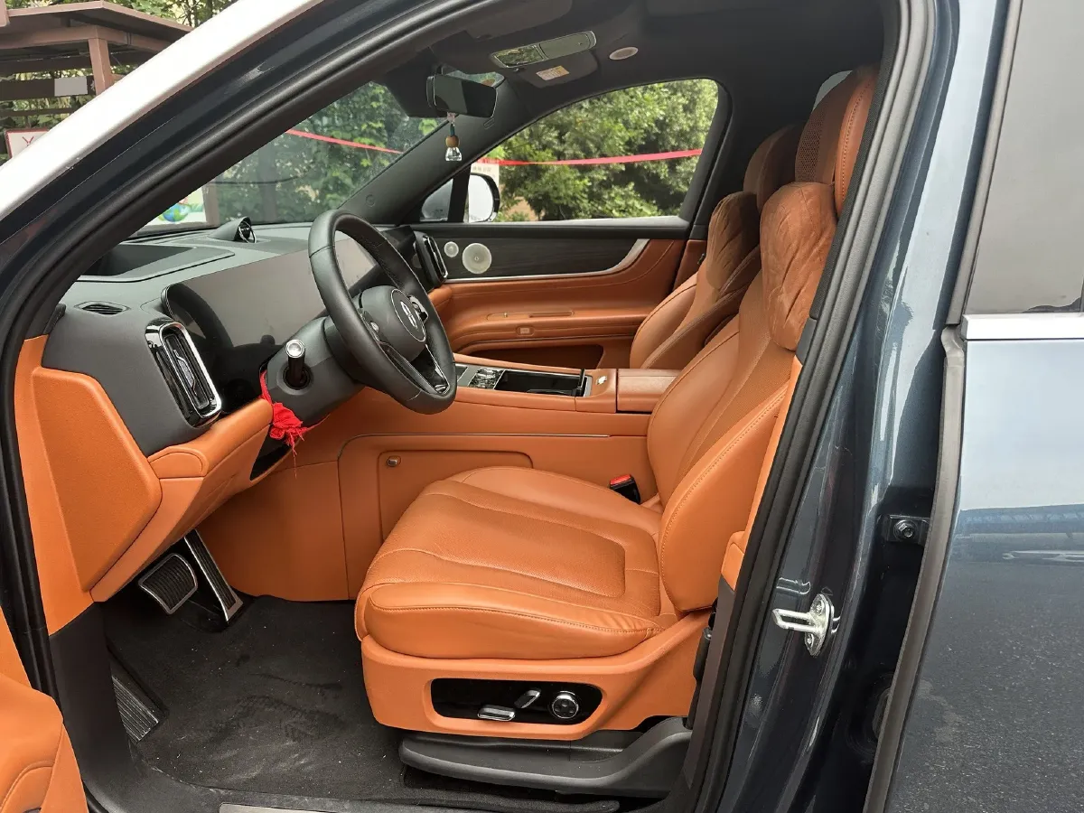 2024 AITO AITO M9 1.5T 152HP L4 REEV 42KWH,autocango,china used car exporter,china ev exporter,chinese used car exporter,chinese used ev exporter
