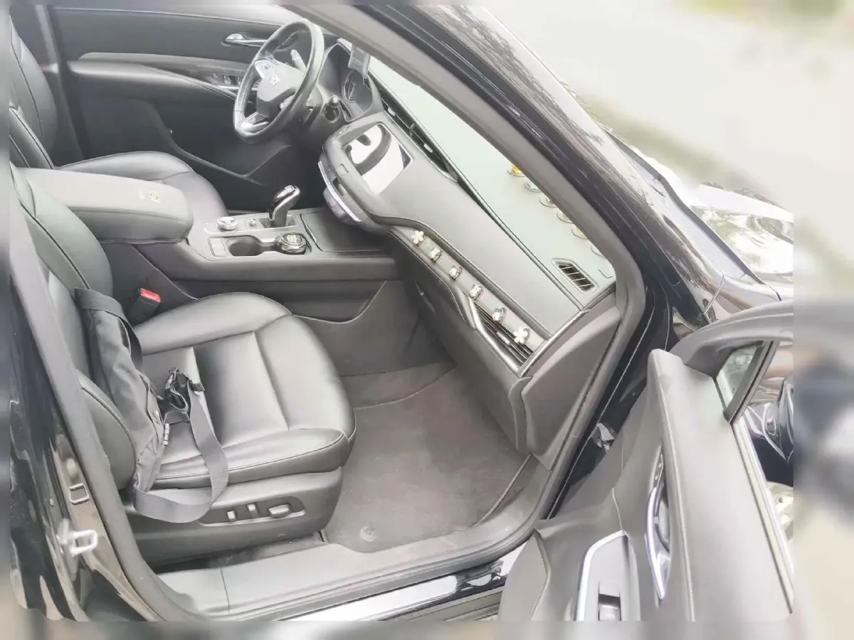 2020 Cadillac XT4 2.0T 237HP L4 9AT,autocango,china used car exporter,china ev exporter,chinese used car exporter,chinese used ev exporter