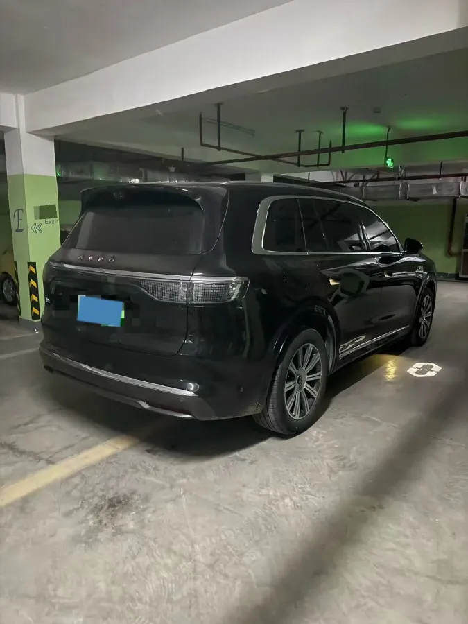 2025 AITO AITO M8 REEV 160HP REEV 53.4KWH,autocango,china used car exporter,china ev exporter,chinese used car exporter,chinese used ev exporter