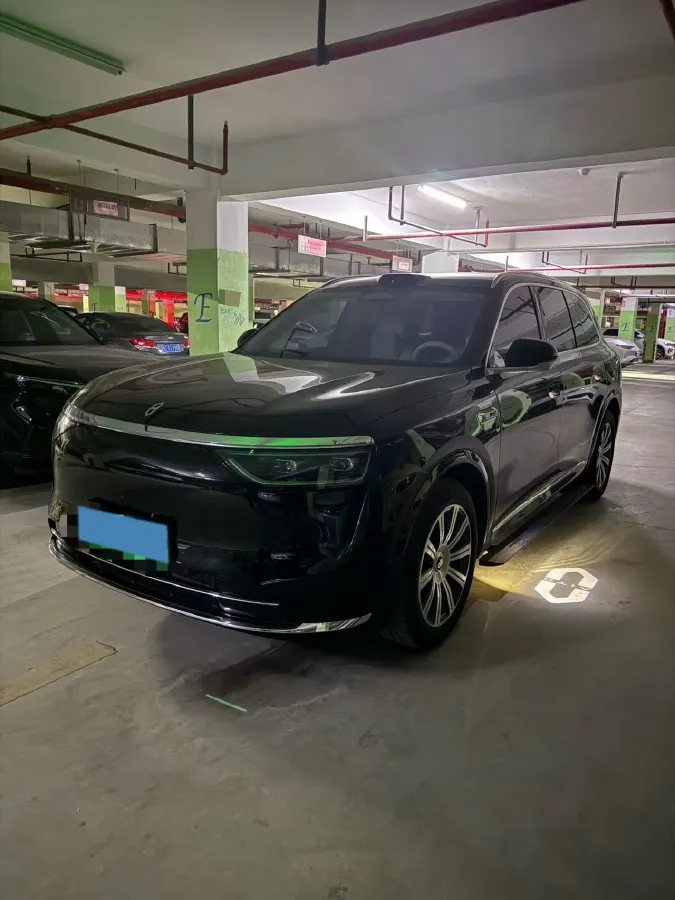 2025 AITO AITO M8 REEV 160HP REEV 53.4KWH,autocango,china used car exporter,china ev exporter,chinese used car exporter,chinese used ev exporter