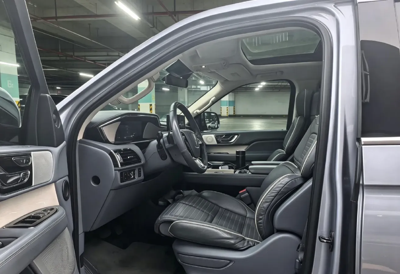2022 Lincoln Navigator 3.5T 415HP V6 10AT,autocango,china used car exporter,china ev exporter,chinese used car exporter,chinese used ev exporter