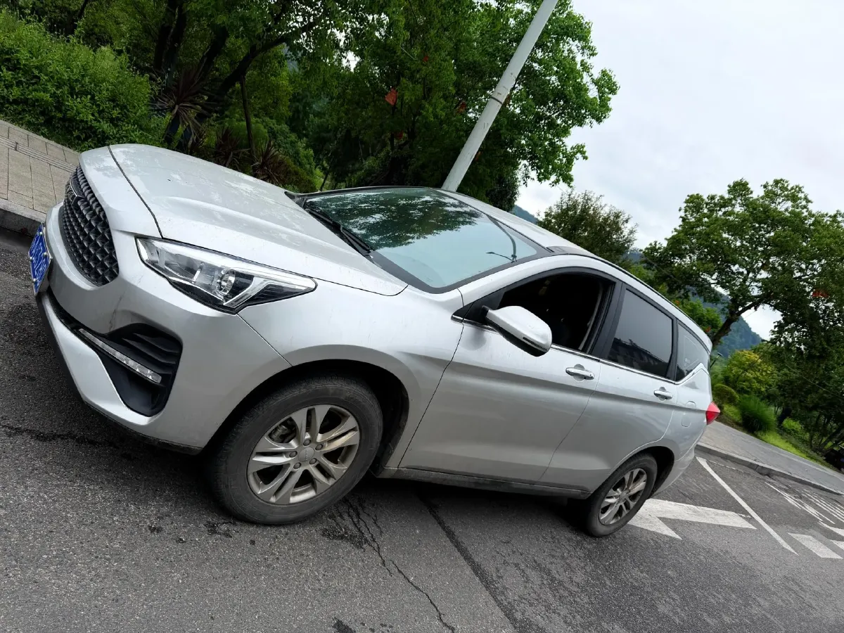 2019 Haval M6 1.5T 150HP L4 6MT,autocango,china used car exporter,china ev exporter,chinese used car exporter,chinese used ev exporter