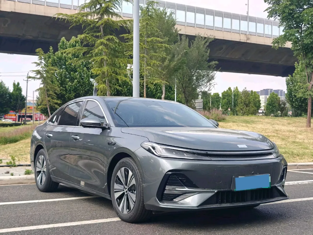 2025 Geely Galaxy A7 1.5L 112HP L4 1DHT PHEV,autocango,china used car exporter,china ev exporter,chinese used car exporter,chinese used ev exporter