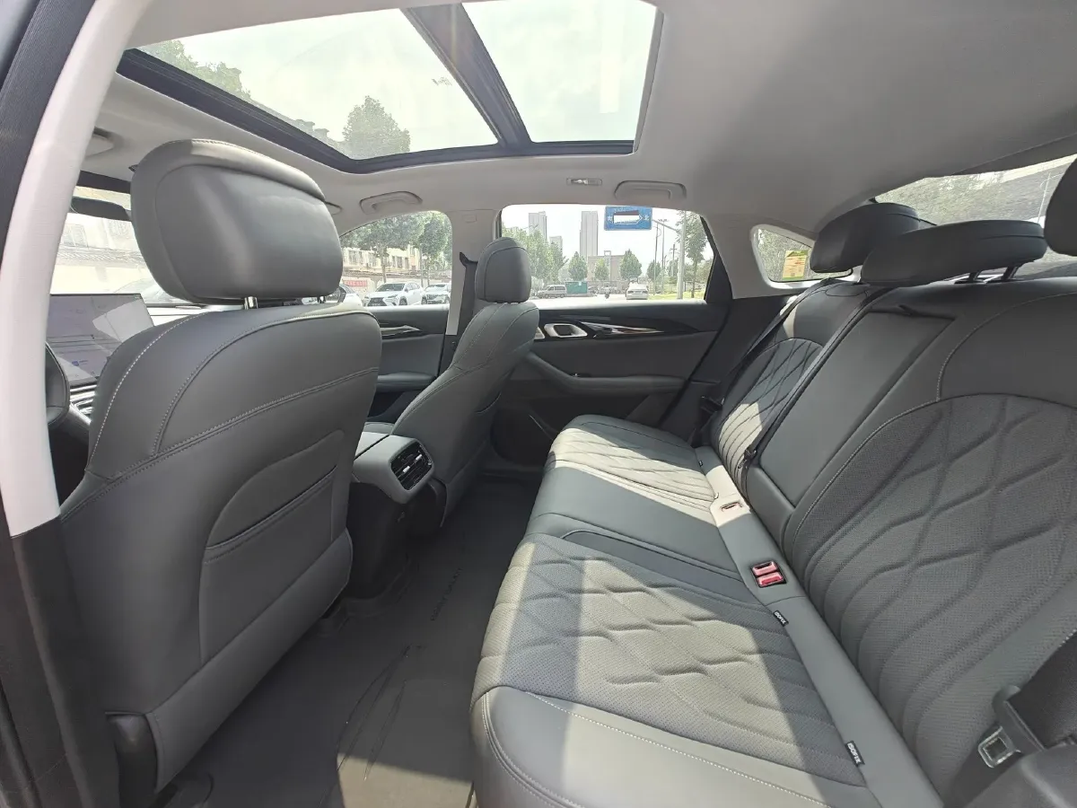 2025 Geely Galaxy A7 1.5L 112HP L4 1DHT PHEV,autocango,china used car exporter,china ev exporter,chinese used car exporter,chinese used ev exporter