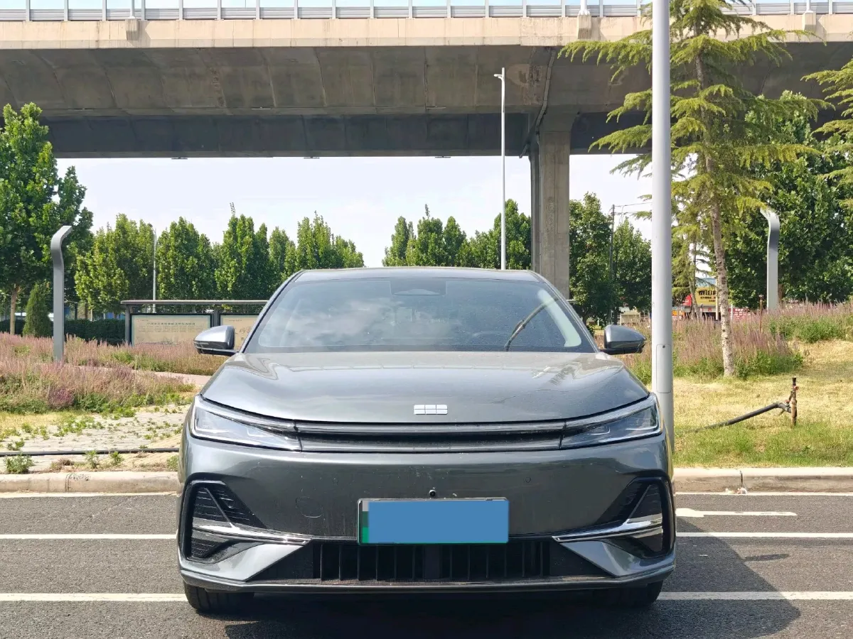2025 Geely Galaxy A7 1.5L 112HP L4 1DHT PHEV,autocango,china used car exporter,china ev exporter,chinese used car exporter,chinese used ev exporter