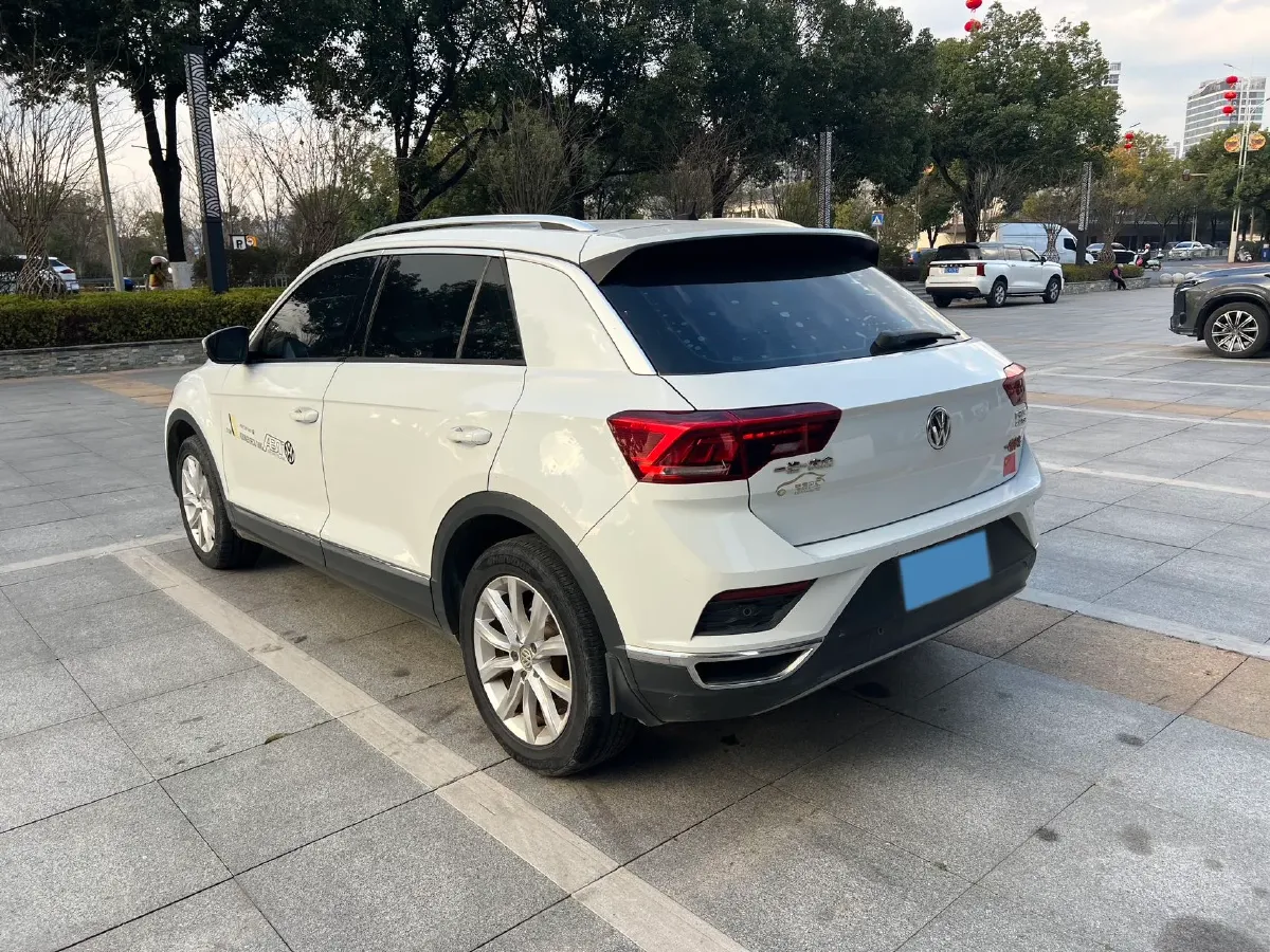 2019 Volkswagen T-Roc 1.4T 131HP L4 7DCT,autocango,china used car exporter,china ev exporter,chinese used car exporter,chinese used ev exporter
