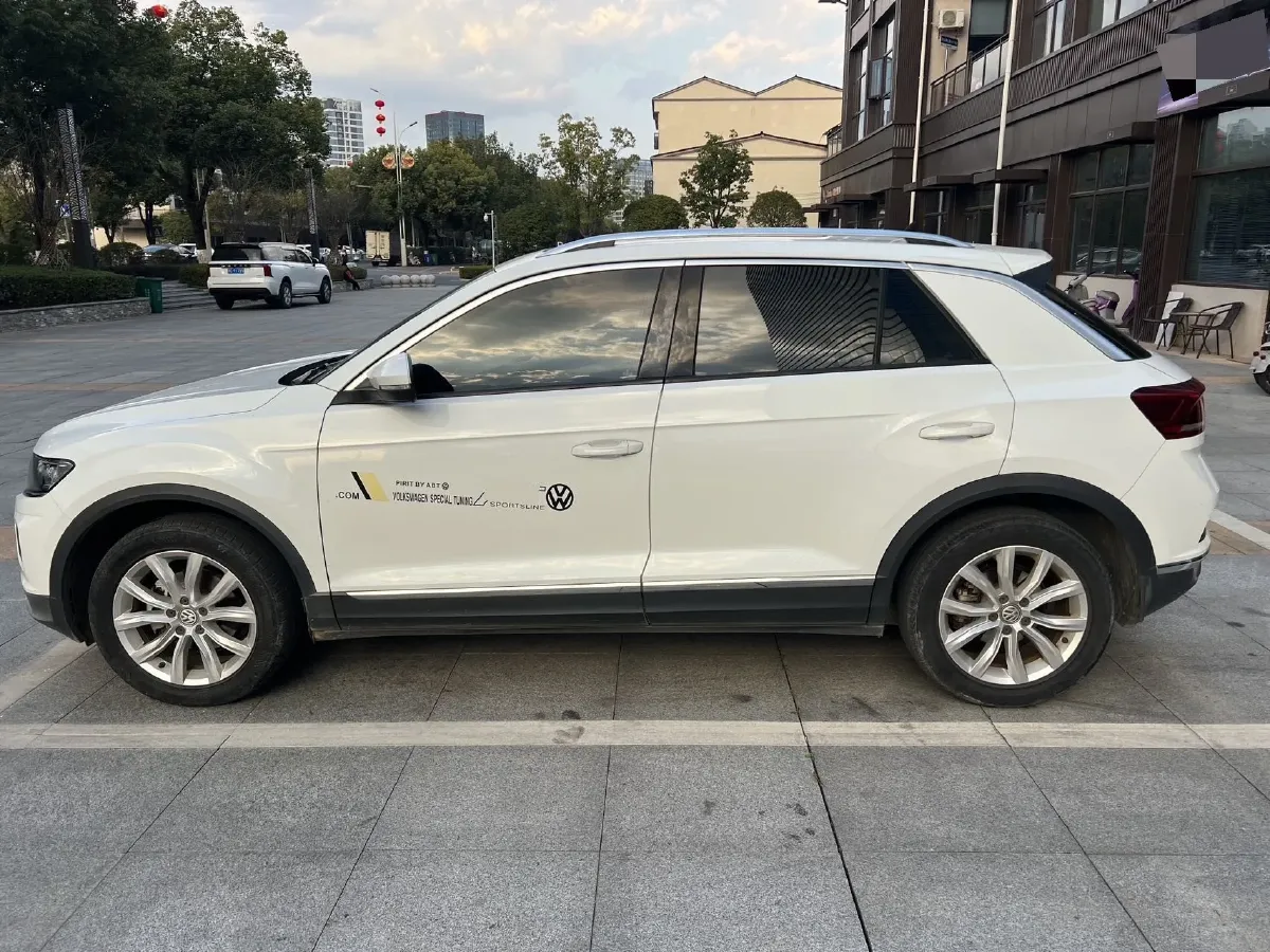 2019 Volkswagen T-Roc 1.4T 131HP L4 7DCT,autocango,china used car exporter,china ev exporter,chinese used car exporter,chinese used ev exporter