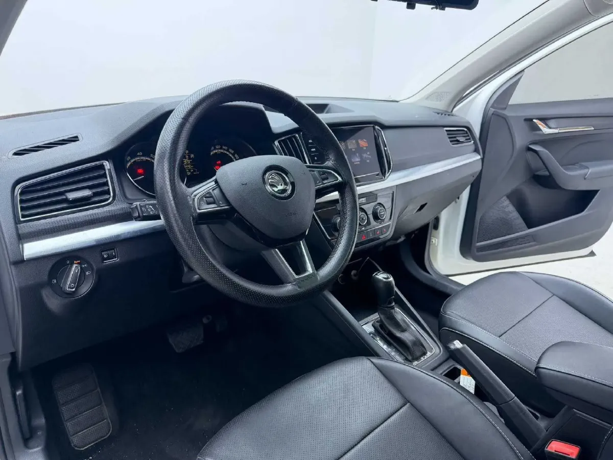 2022 Skoda Kamiq 1.5L 112HP L4 6AT,autocango,china used car exporter,china ev exporter,chinese used car exporter,chinese used ev exporter