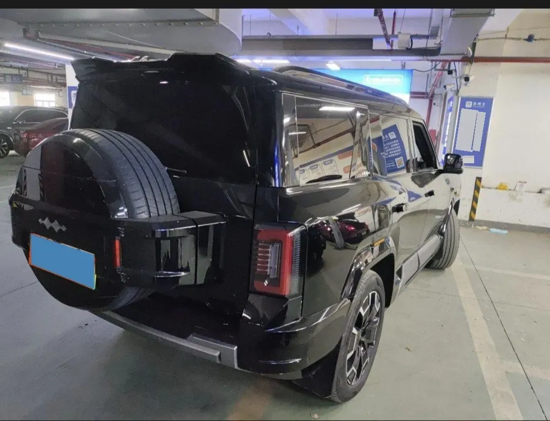 2025 FangChengBao Bao 8 2.0T 245HP L4 E-CVT PHEV 36.8KWH,autocango,china used car exporter,china ev exporter,chinese used car exporter,chinese used ev exporter