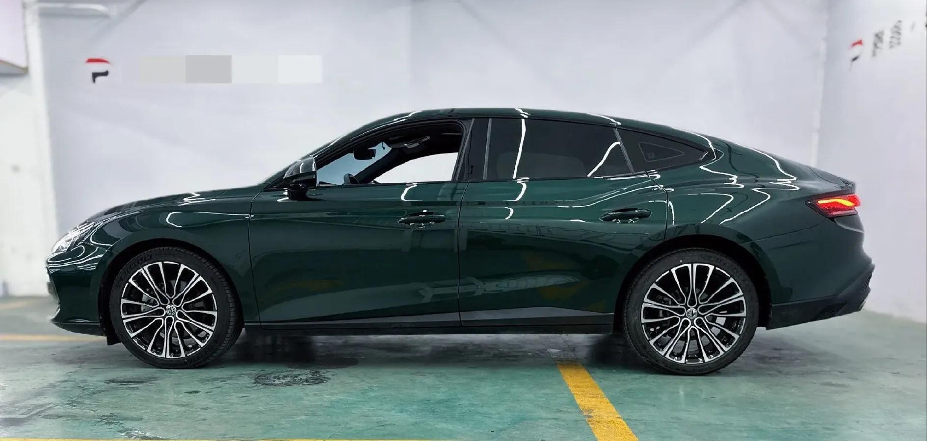 2023 MG 7 1.5T 188HP L4 7DCT,autocango,china used car exporter,china ev exporter,chinese used car exporter,chinese used ev exporter