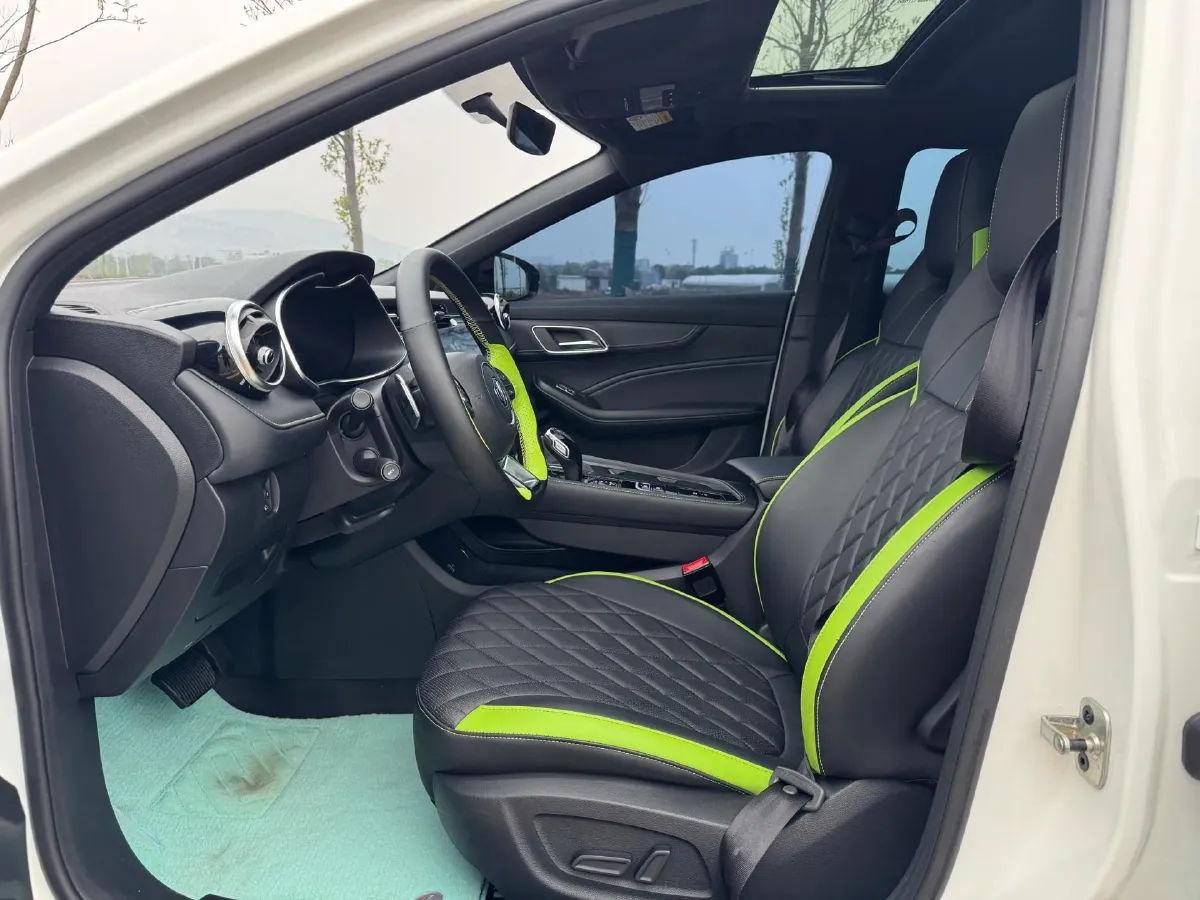2025 MG MG6 1.5T 181HP L4 7DCT,autocango,china used car exporter,china ev exporter,chinese used car exporter,chinese used ev exporter