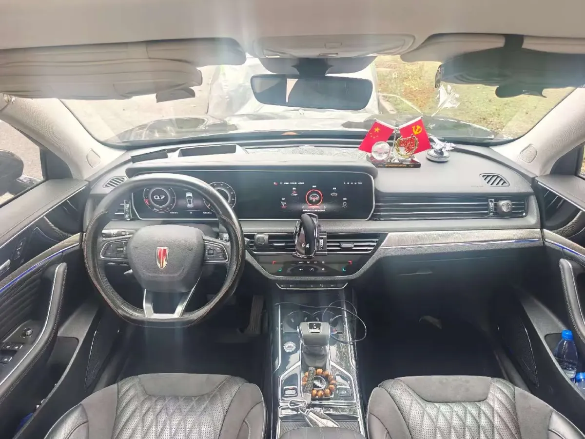 2022 HongQi HS5 2.0T 224HP L4 6AT,autocango,china used car exporter,china ev exporter,chinese used car exporter,chinese used ev exporter