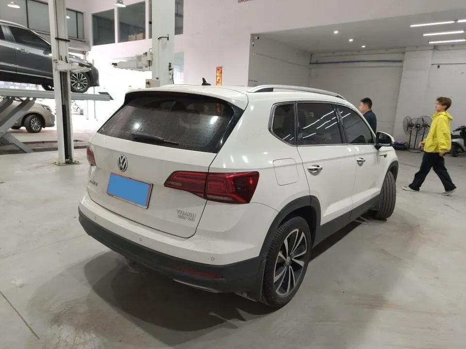 2019 MINI MINI 1.5T 102HP L3 7DCT,autocango,china used car exporter,china ev exporter,chinese used car exporter,chinese used ev exporter