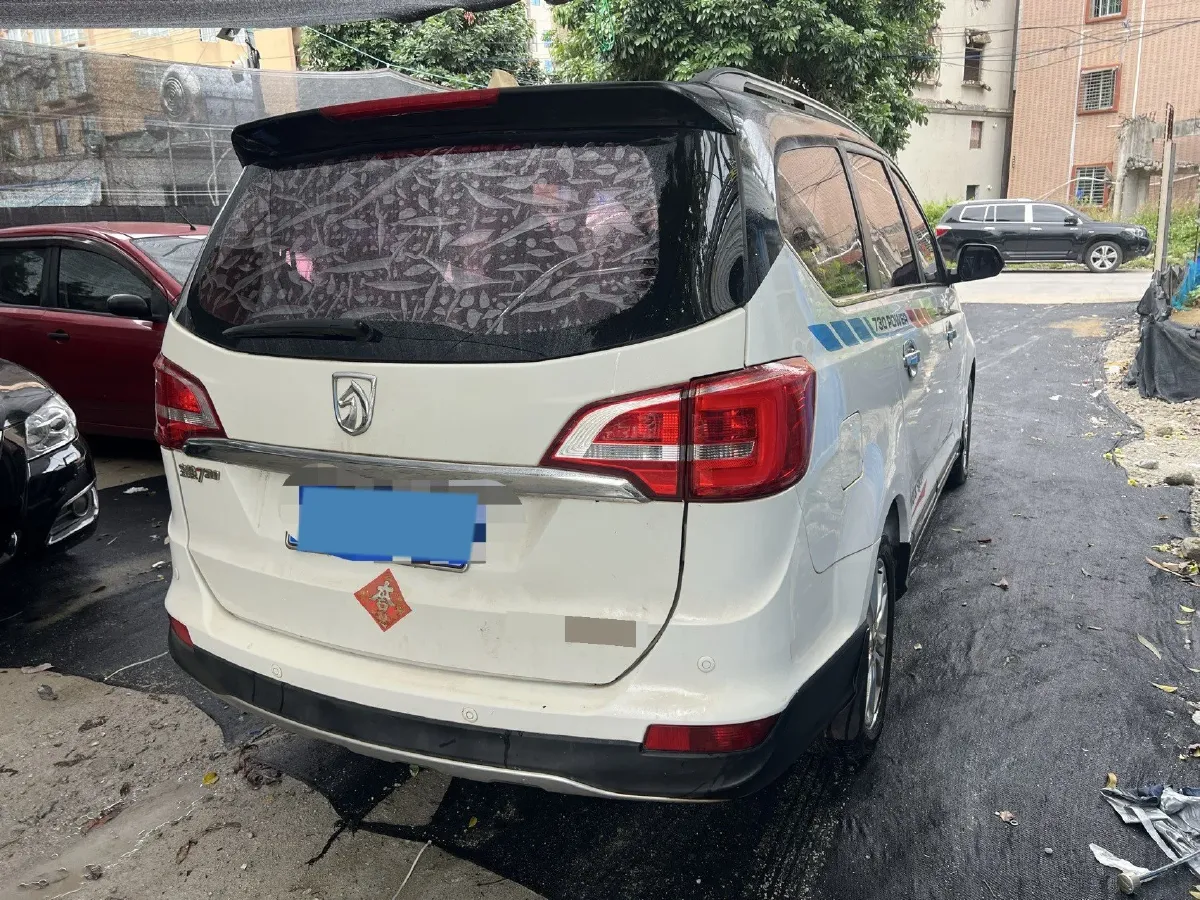 2016 BaoJun 560 1.5T 150HP L4 6MT,autocango,china used car exporter,china ev exporter,chinese used car exporter,chinese used ev exporter