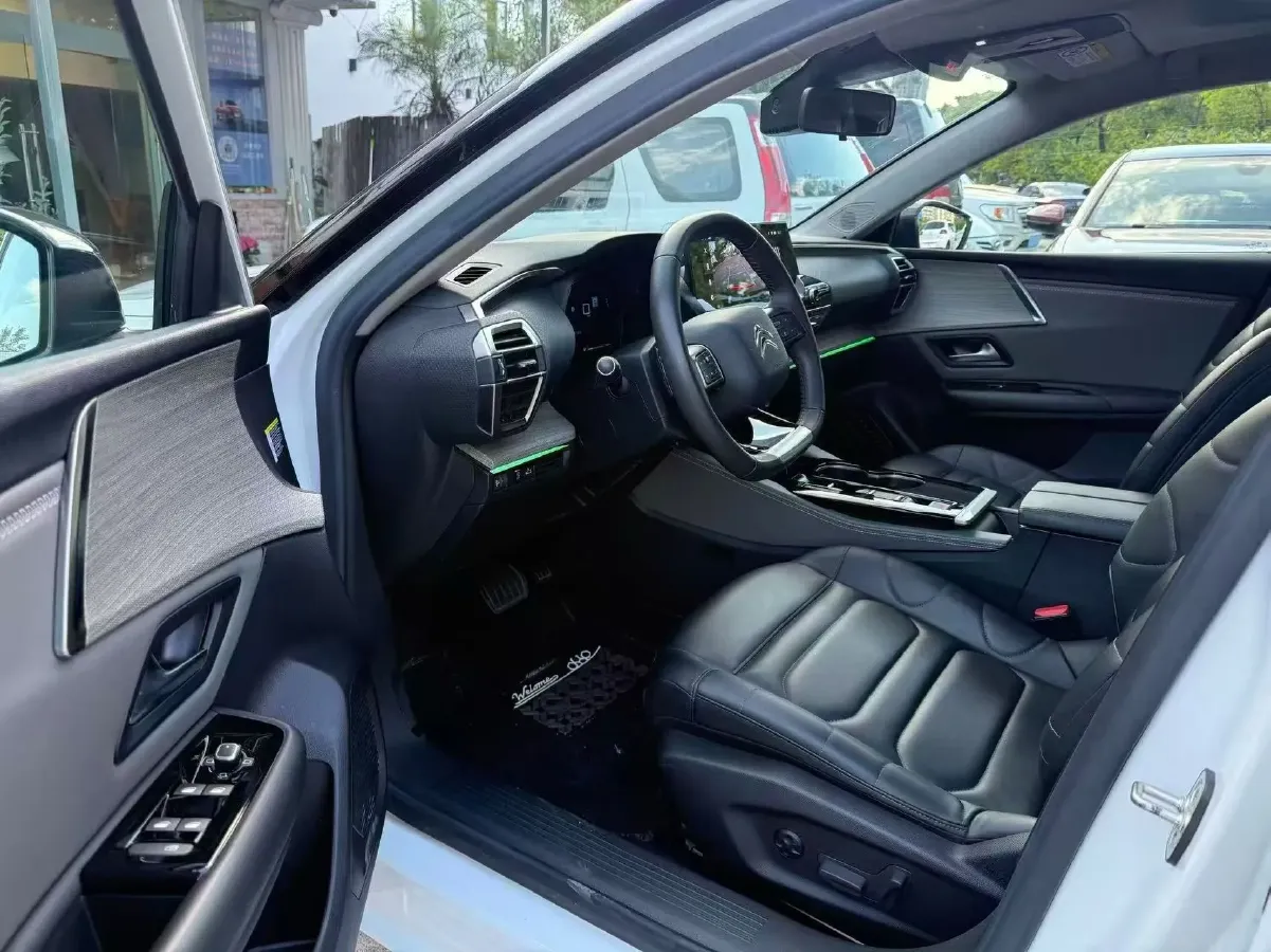 2021 Citroen C5 X 1.6T 175HP L4 8AT,autocango,china used car exporter,china ev exporter,chinese used car exporter,chinese used ev exporter