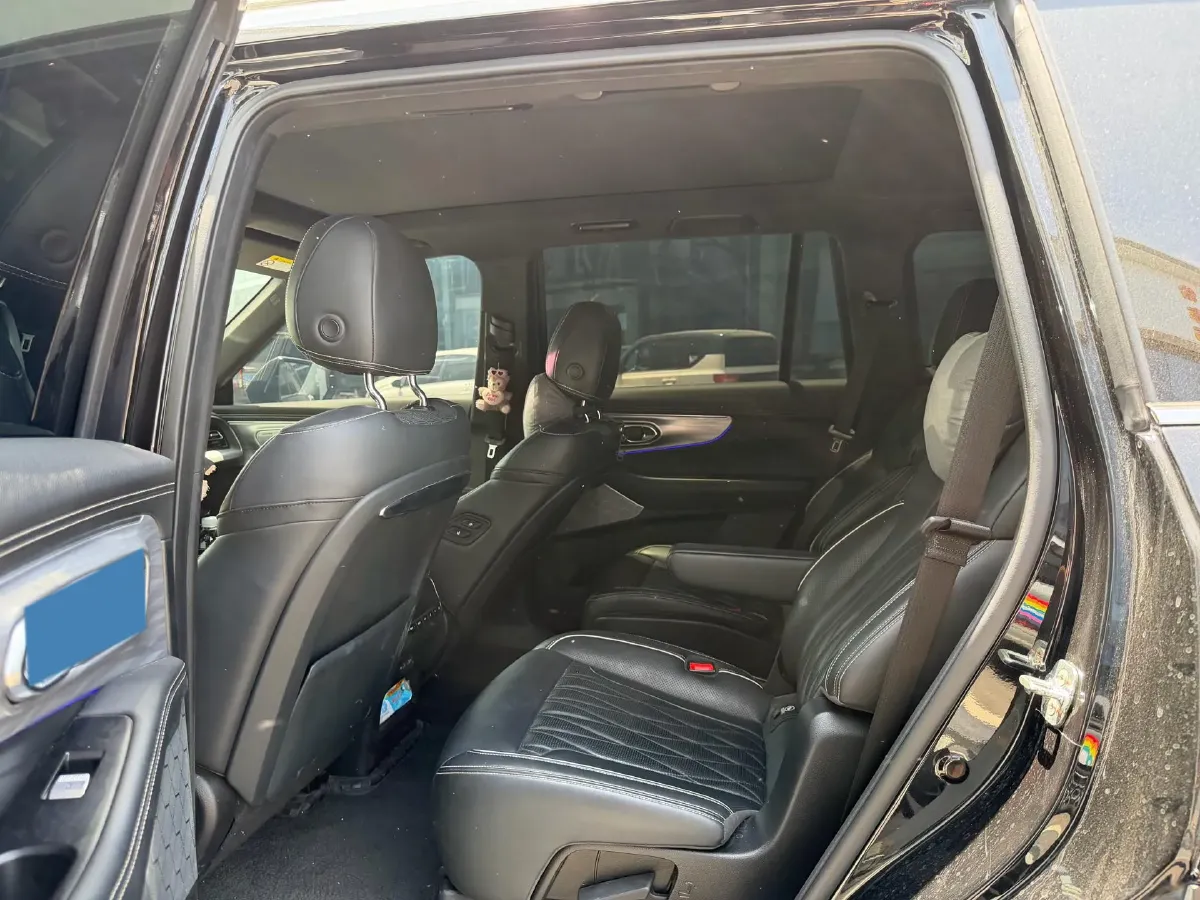 2022 GAC Trumpchi GS8 2.0T 252HP L4 8AT,autocango,china used car exporter,china ev exporter,chinese used car exporter,chinese used ev exporter