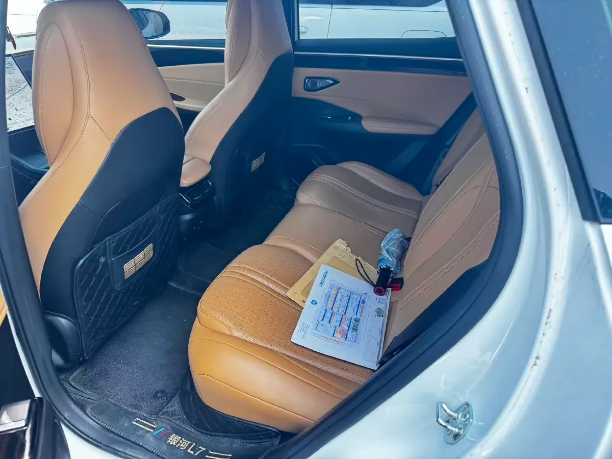 2023 Geely Galaxy L7 1.5T 163HP L4 3DHT PHEV 18.7KWH,autocango,china used car exporter,china ev exporter,chinese used car exporter,chinese used ev exporter