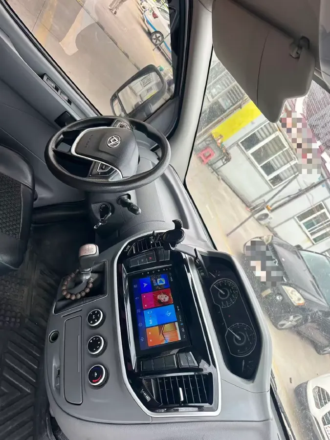 2021 MAXUS XinTu V80 2.0T 139HP L4 6MT,autocango,china used car exporter,china ev exporter,chinese used car exporter,chinese used ev exporter
