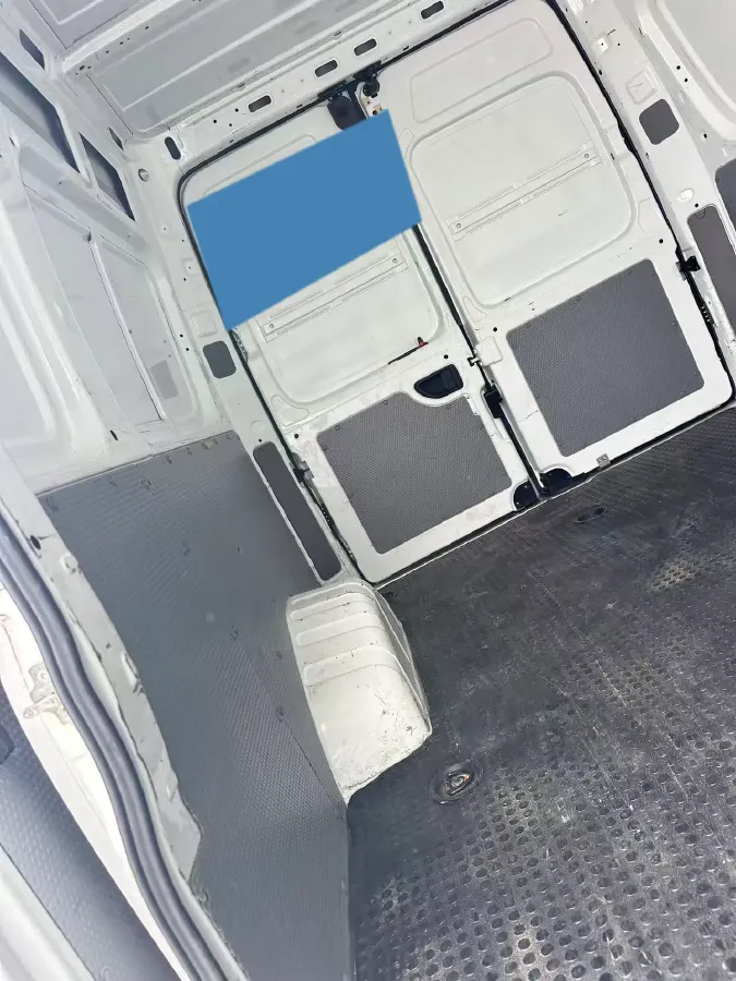 2021 MAXUS XinTu V80 2.0T 139HP L4 6MT,autocango,china used car exporter,china ev exporter,chinese used car exporter,chinese used ev exporter