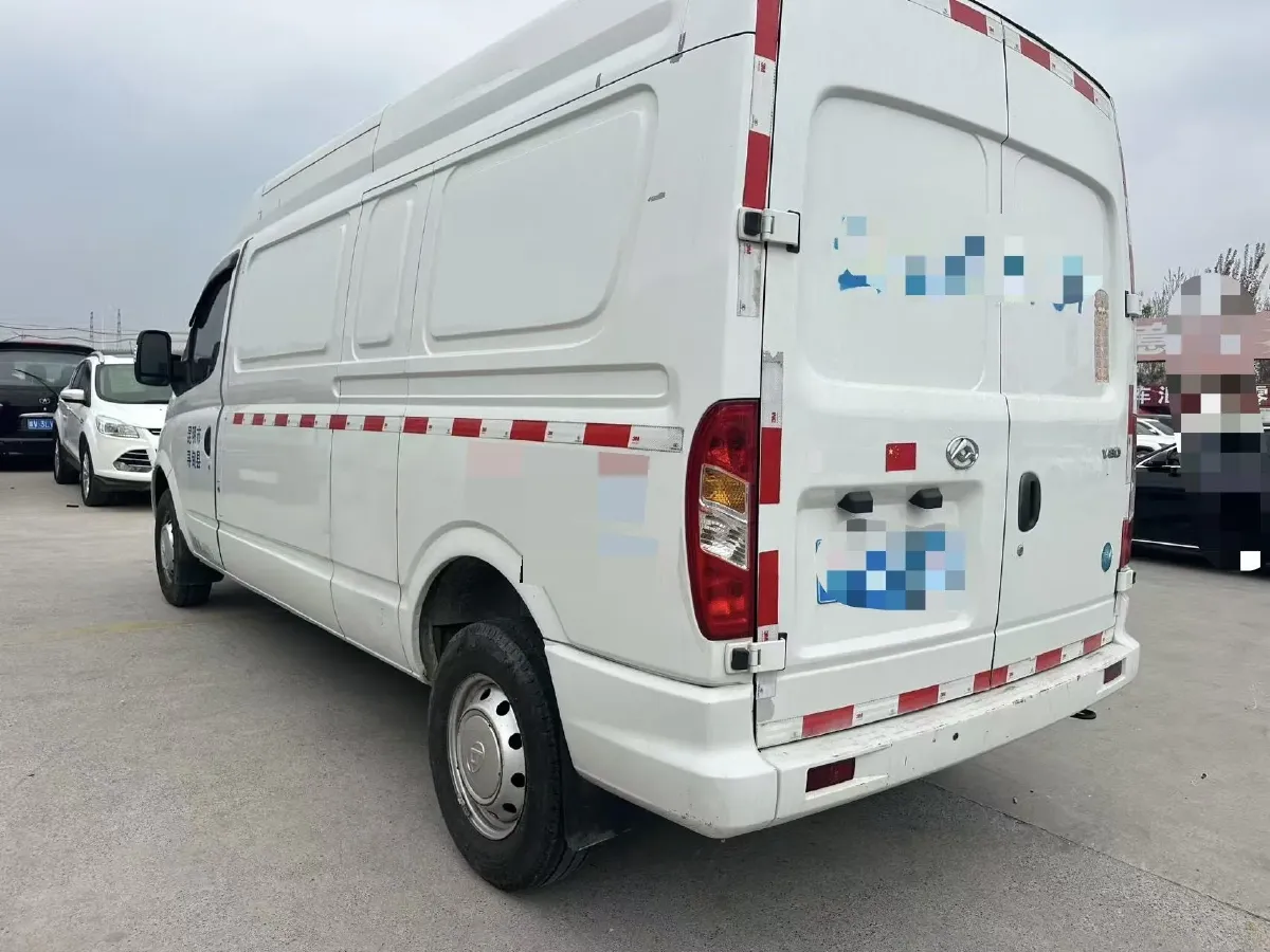 2021 MAXUS XinTu V80 2.0T 139HP L4 6MT,autocango,china used car exporter,china ev exporter,chinese used car exporter,chinese used ev exporter