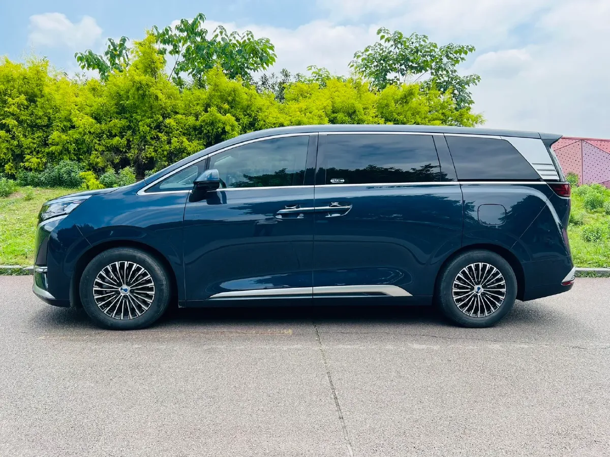 2022 HongQi HS7 3.0T 337HP V6 8AT,autocango,china used car exporter,china ev exporter,chinese used car exporter,chinese used ev exporter