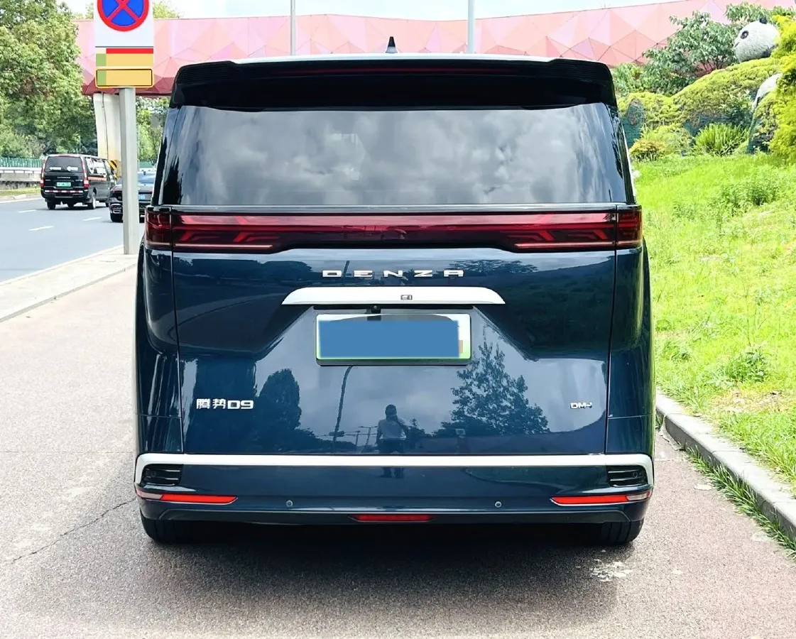 2022 HongQi HS7 3.0T 337HP V6 8AT,autocango,china used car exporter,china ev exporter,chinese used car exporter,chinese used ev exporter