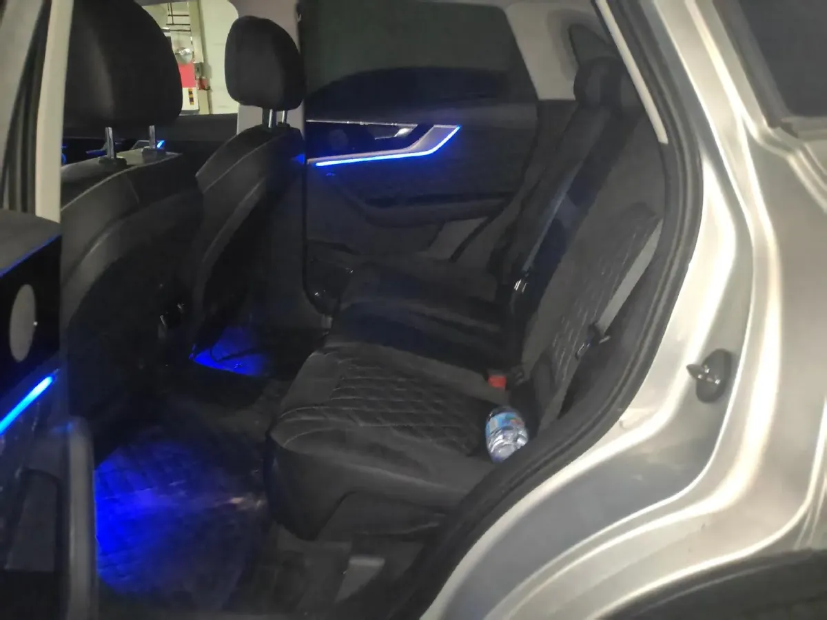 2022 HongQi HS5 2.0T 224HP L4 6AT,autocango,china used car exporter,china ev exporter,chinese used car exporter,chinese used ev exporter