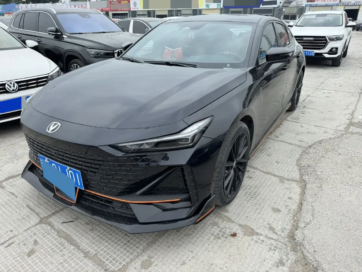 2023 ChangAn UNI-V 1.5T 188HP L4 7DCT,autocango,china used car exporter,china ev exporter,chinese used car exporter,chinese used ev exporter