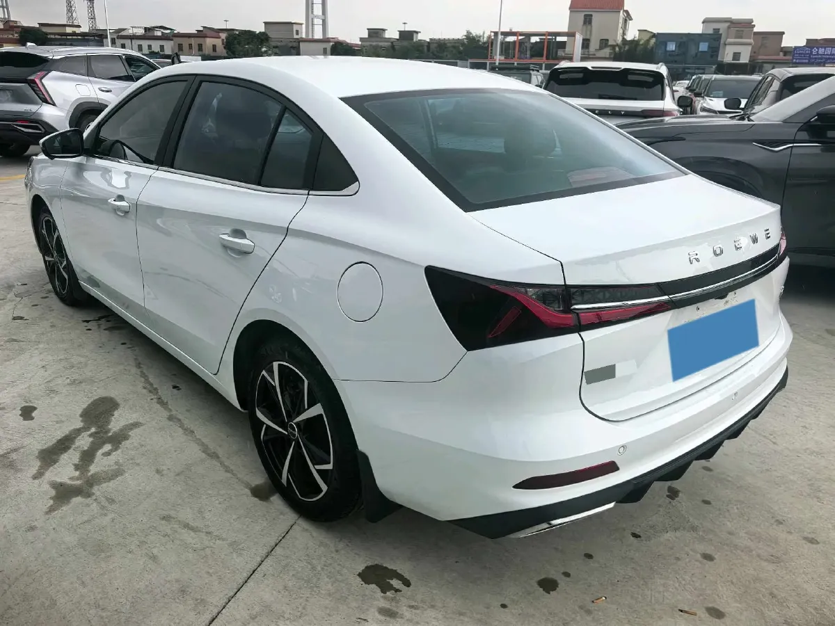 2023 Roewe i5 1.5L 129HP L4 CVT,autocango,china used car exporter,china ev exporter,chinese used car exporter,chinese used ev exporter