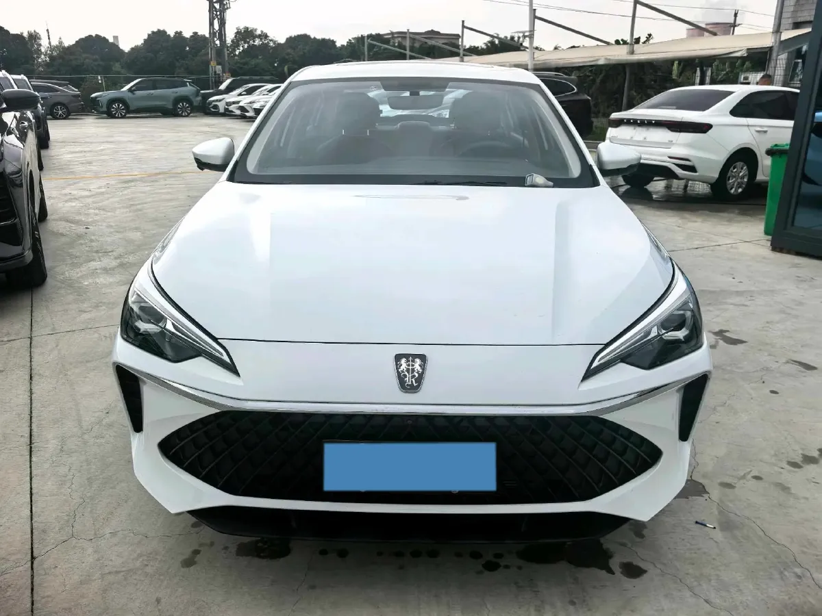 2023 Roewe i5 1.5L 129HP L4 CVT,autocango,china used car exporter,china ev exporter,chinese used car exporter,chinese used ev exporter