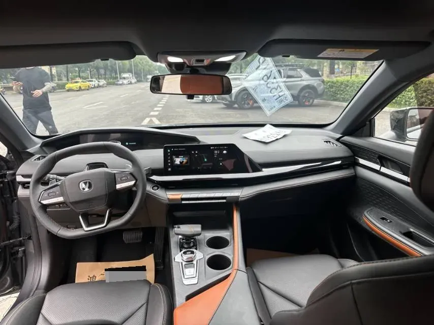 2023 ChangAn UNI-V 1.5T 188HP L4 7DCT,autocango,china used car exporter,china ev exporter,chinese used car exporter,chinese used ev exporter