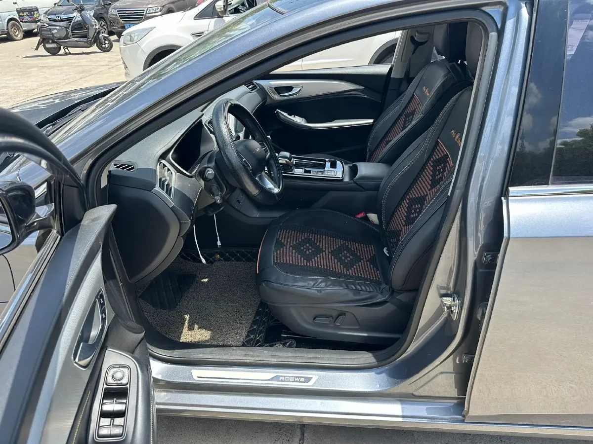 2020 Roewe i6 MAX 1.5T 169HP L4 AMT PHEV,autocango,china used car exporter,china ev exporter,chinese used car exporter,chinese used ev exporter