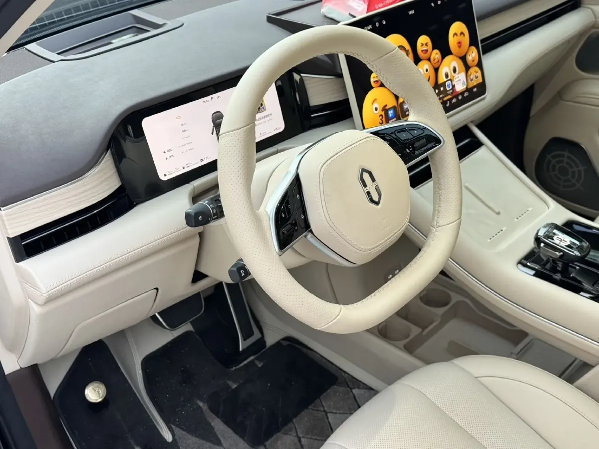 2024 AITO AITO M7 1.5T 152HP L4 REEV 42KWH,autocango,china used car exporter,china ev exporter,chinese used car exporter,chinese used ev exporter
