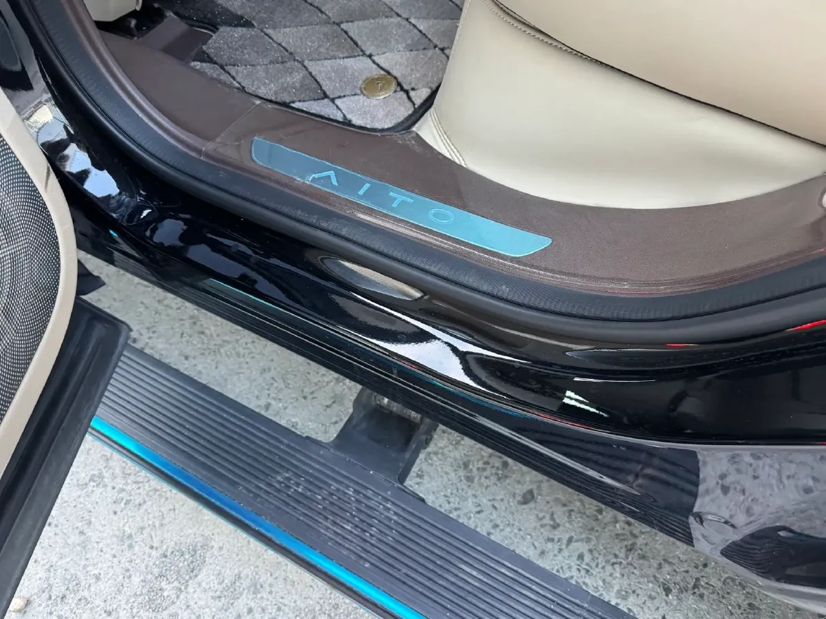 2024 AITO AITO M7 1.5T 152HP L4 REEV 42KWH,autocango,china used car exporter,china ev exporter,chinese used car exporter,chinese used ev exporter