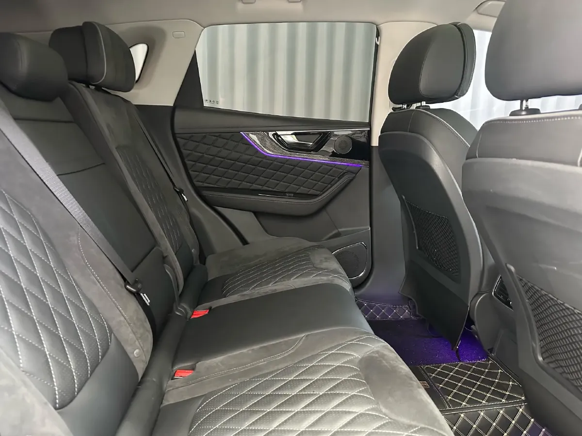 2019 HongQi HS5 2.0T 224HP L4 6AT,autocango,china used car exporter,china ev exporter,chinese used car exporter,chinese used ev exporter