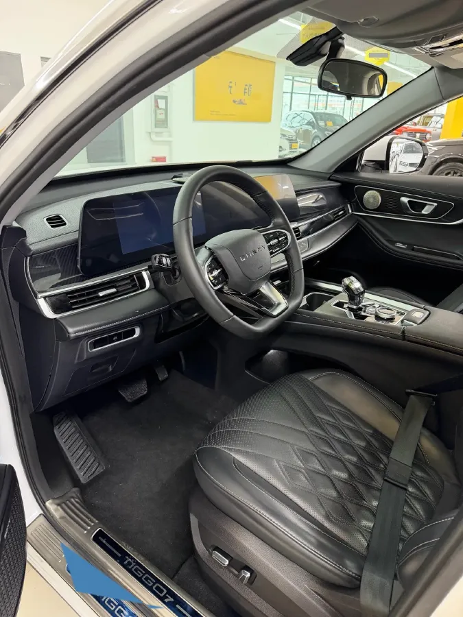 2023 Chery Tiggo 7 Plus 1.5T 184HP L4 7DCT,autocango,china used car exporter,china ev exporter,chinese used car exporter,chinese used ev exporter