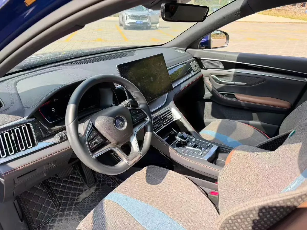 2022 Ford Mondeo 2.0T 238HP L4 8AT,autocango,china used car exporter,china ev exporter,chinese used car exporter,chinese used ev exporter